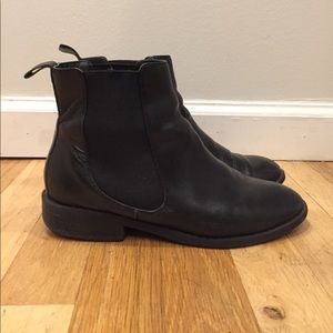 Genuine leather ankle Chelsea boots