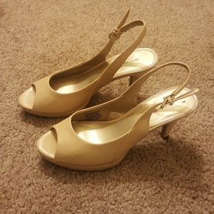 Bandolino Slingback Peep Toe Pump- Size 7M