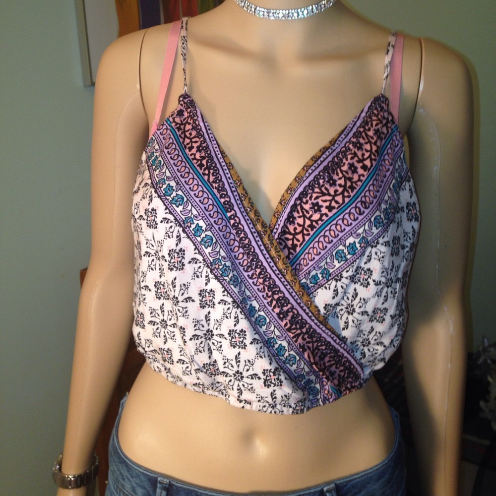 Xhilaration Cute printed crop top😍👍