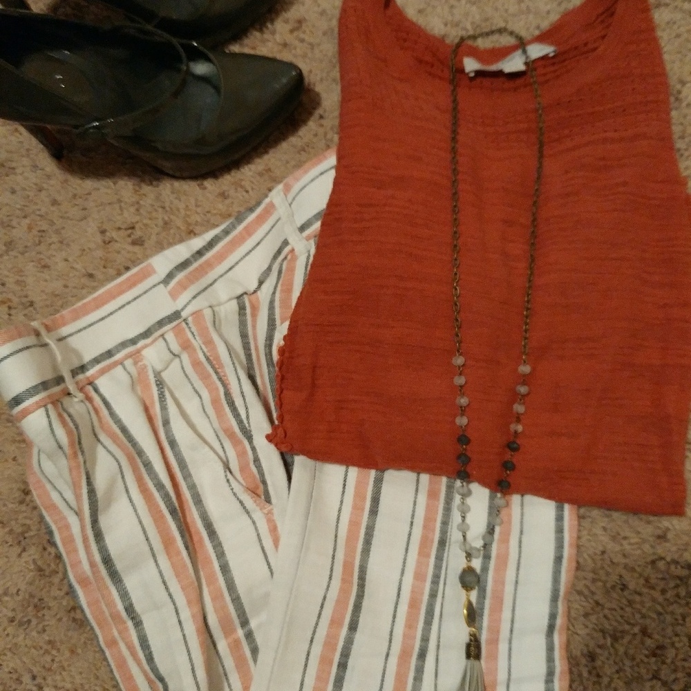 Shirt, pants, shoes, necklace combo - Picture 1 of 7