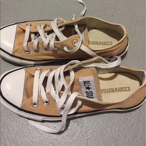 Converse ~~ Tan ~~ Size 8