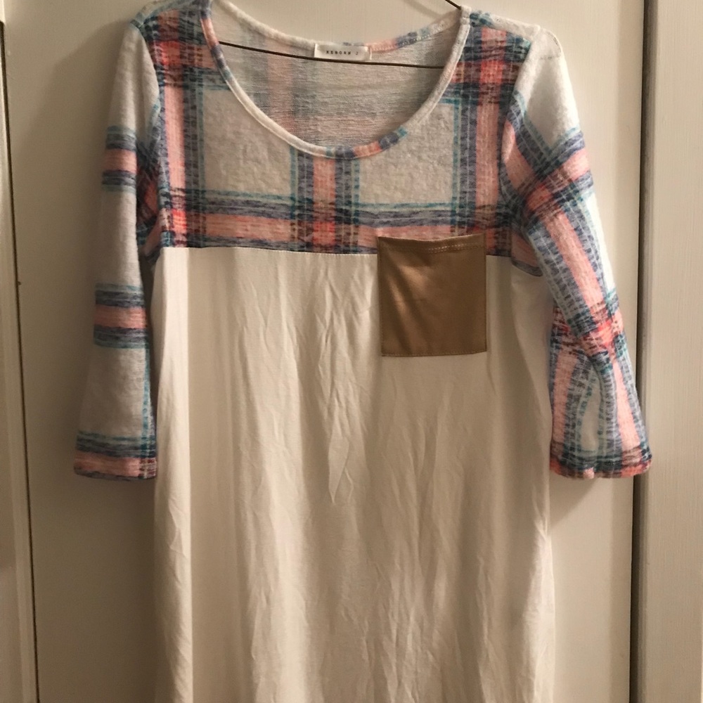 New. Never worn. Very comfortable