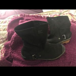 Sorel slimshortie  winter boots