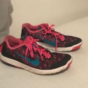 Women’s Nike shoes