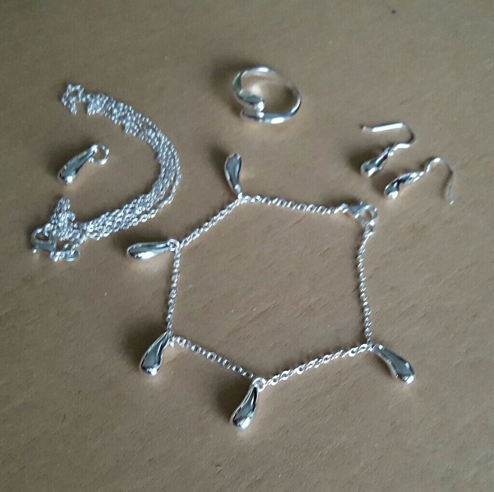 Teardrop Jewelry Set #2 - Picture 3 of 4