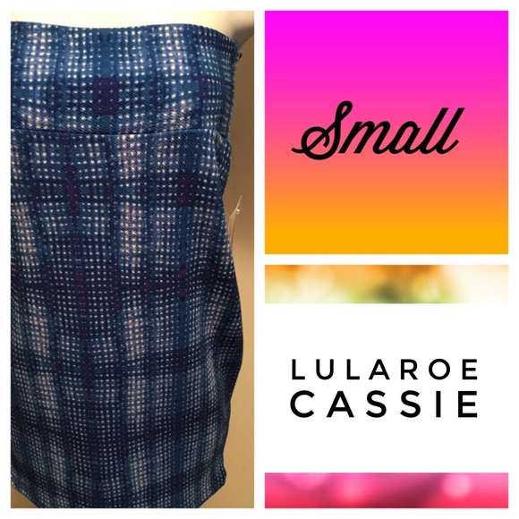 LuLaRoe Cassie Skirt - Picture 1 of 3