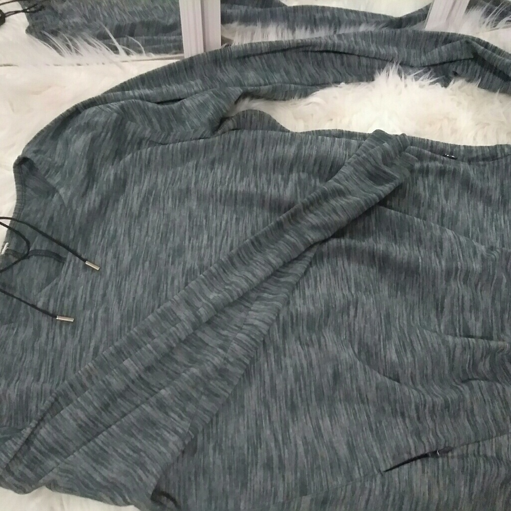 Lululemon and so cute!