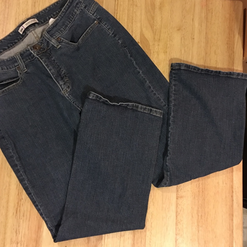 Lee’s * Women’s Blue Jeans * Size 10 Petite -10.00