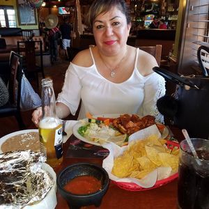 Meet your Posher, Ernestina