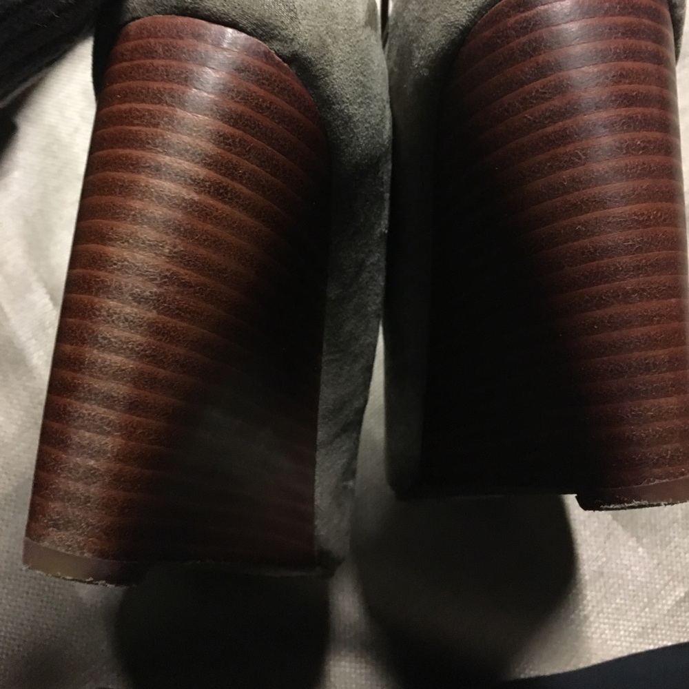 Tan open toe booties - Picture 4 of 4