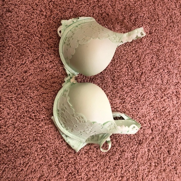 Bra - Picture 1 of 1