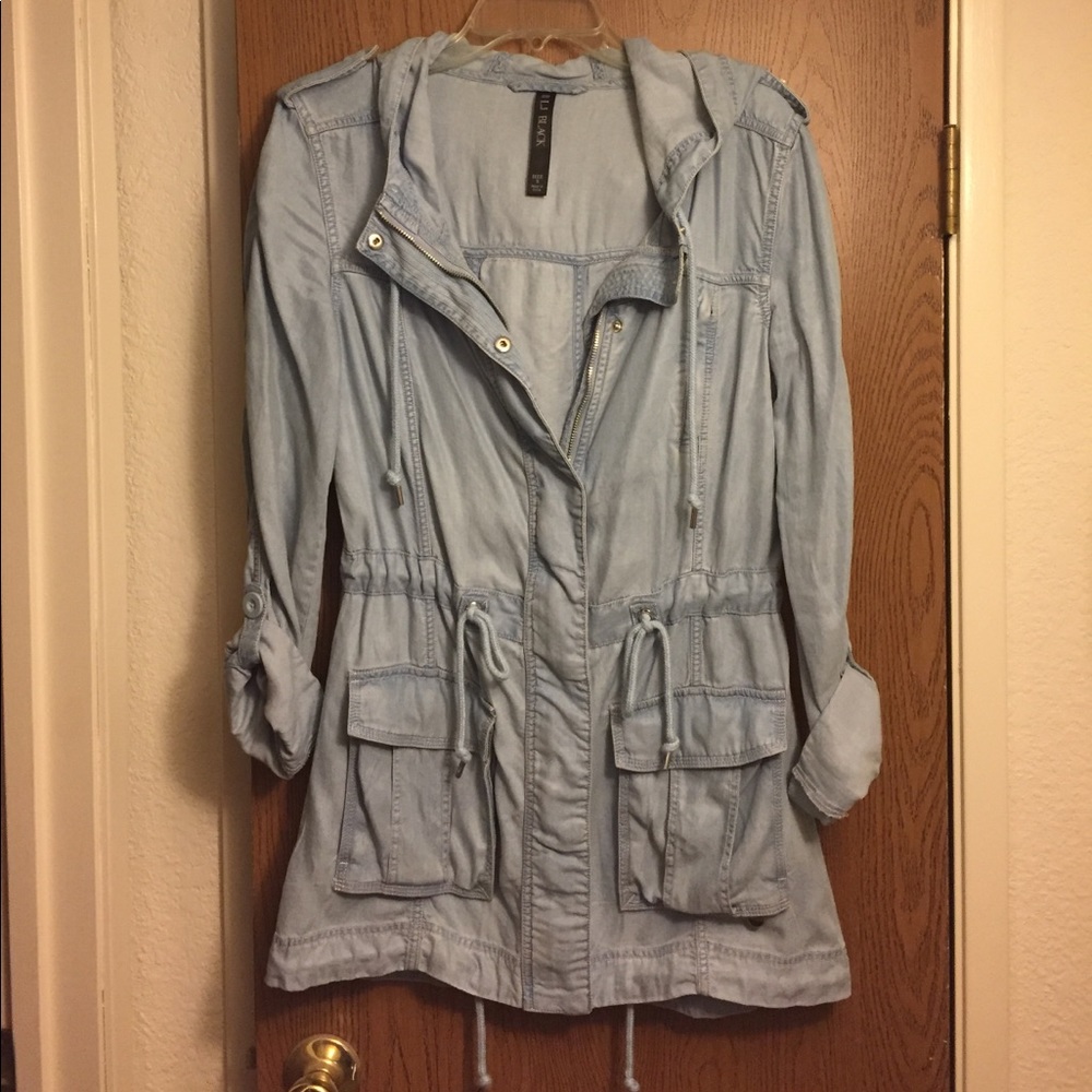Lorna Jane Chambray Jacket