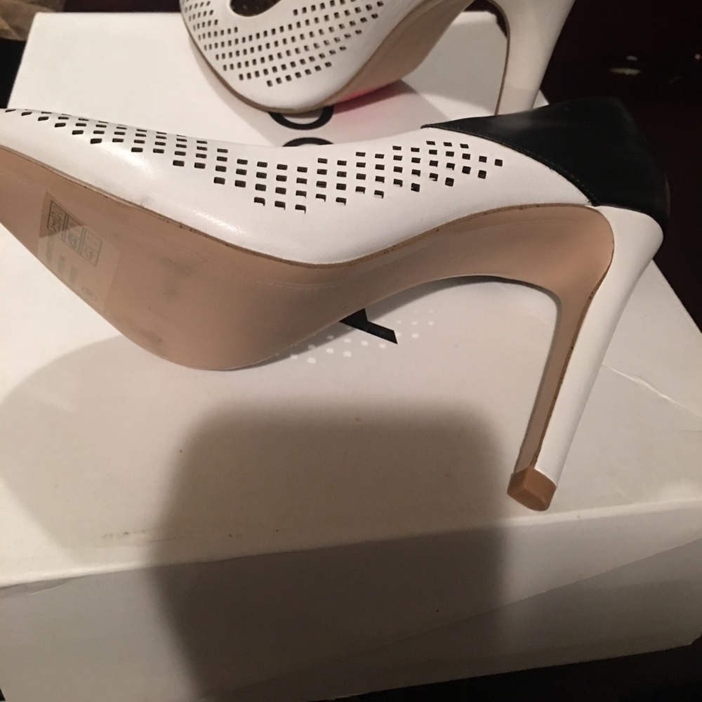 Multi colored pumps - Picture 4 of 4