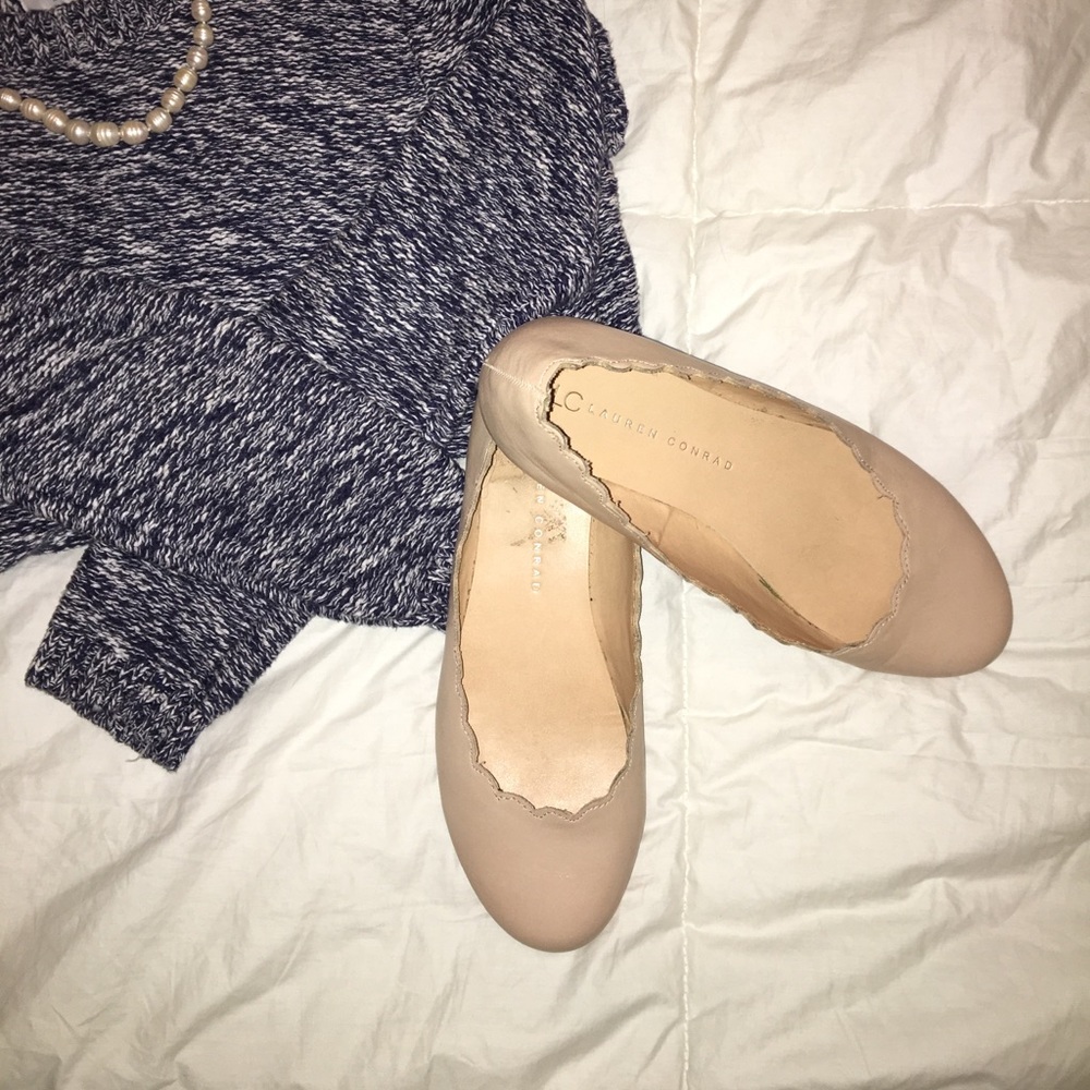Lauren Conrad Scalloped Flats