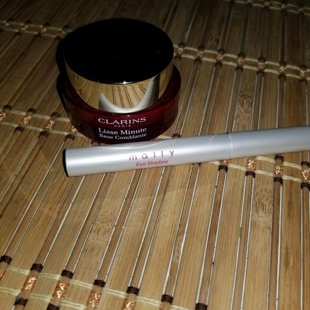 Clarins instant smoothing primer and mally shadow!