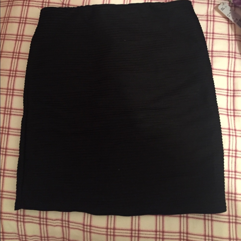 Black ribbed texture pencil skirt