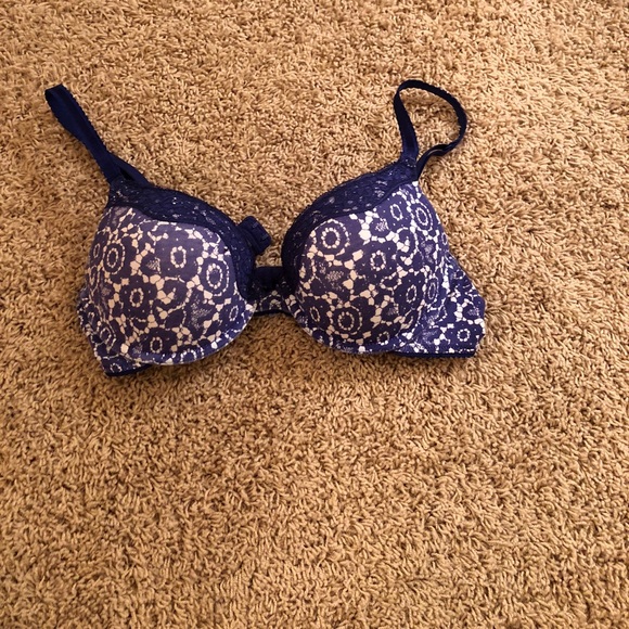 Bra - Picture 1 of 1
