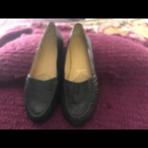 Trotters black flats/loafers