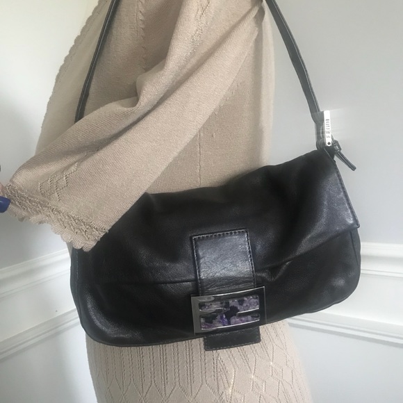 Handbags - Fendi purse