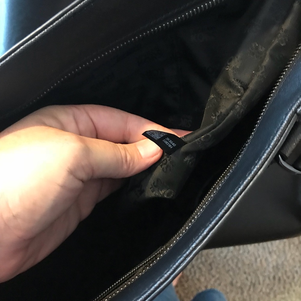 SOLD!!Authentic Michael Kors Purse ONLY - Picture 5 of 5