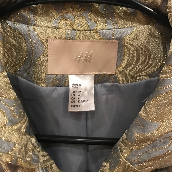 H&M Half-cut Blazer - Picture 2 of 3