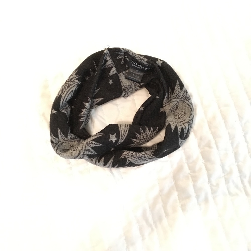 Black and gray sun, moon, and stars headband