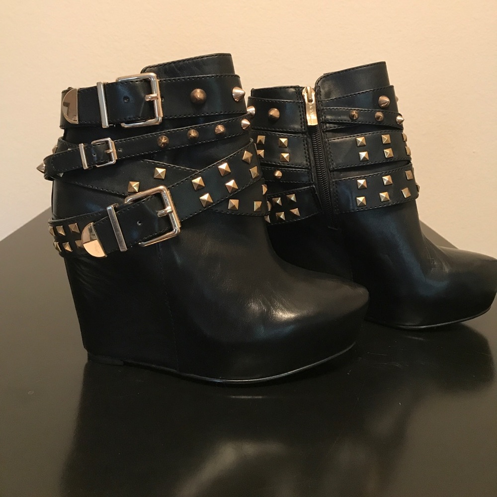 BCBGeneration Aspen Studded Wedges