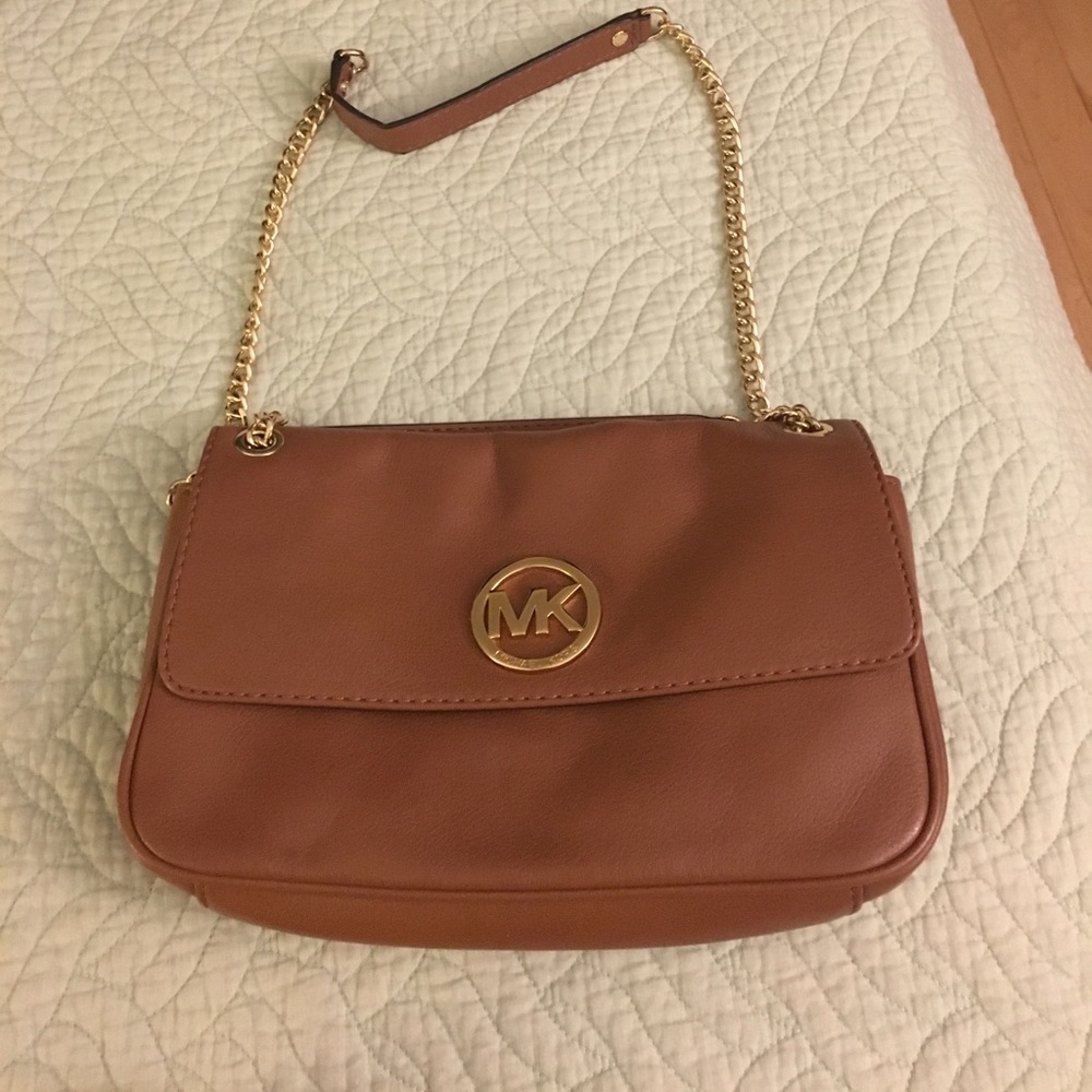 Like new adjustable strap michael kors purse