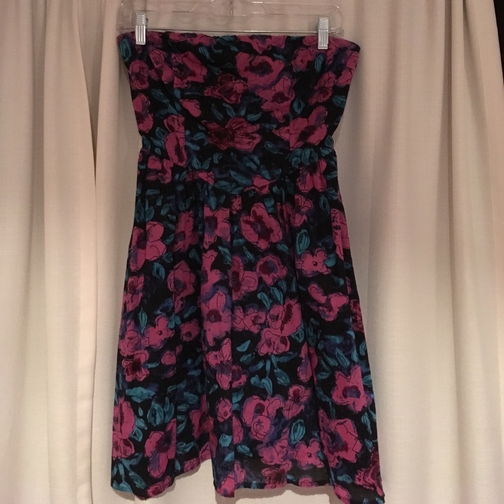 Strapless dress