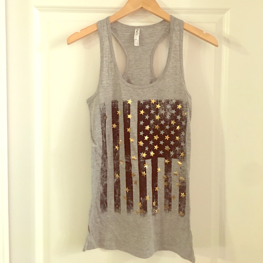 Metallic flag tank