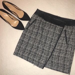 Outback Red by The Limited Black/White Tweed Skirt
