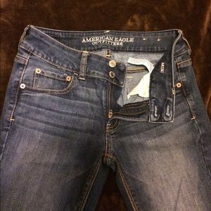 American Eagle Artist Jean