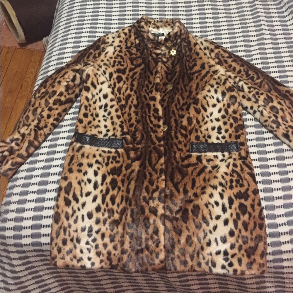 Via Spiga leopard print coat!