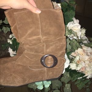 Women’s tan booties