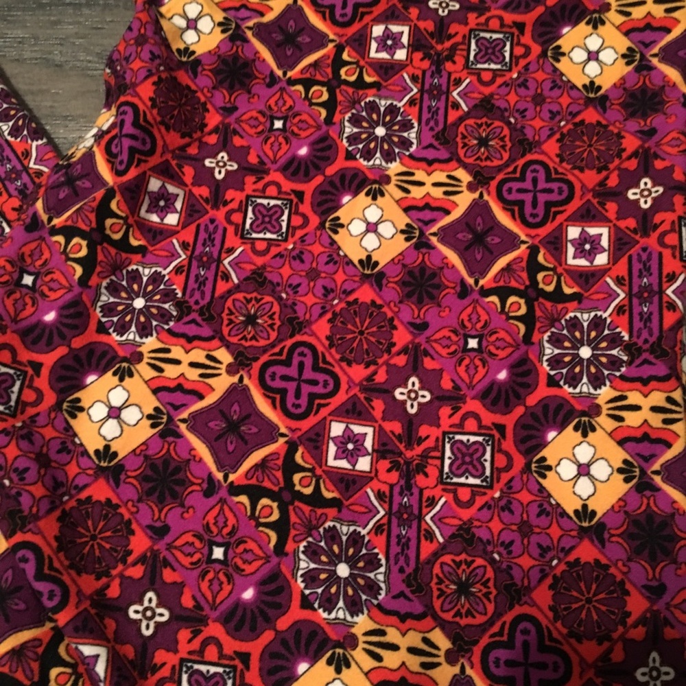 LuLaRoe OS leggings brand new with tags!