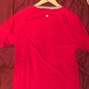 Men’s LuLu lemon athletic shirt