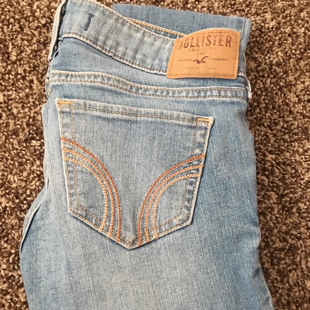 Hollister Super Skinny Jeans.
