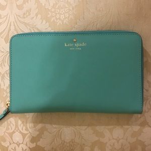 Kate spade travel wallet
