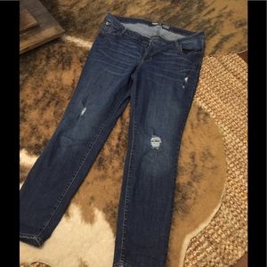 OLD NAVY ROCKSTAR JEANS