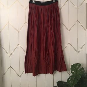 Burgundy pleated maxi skirt