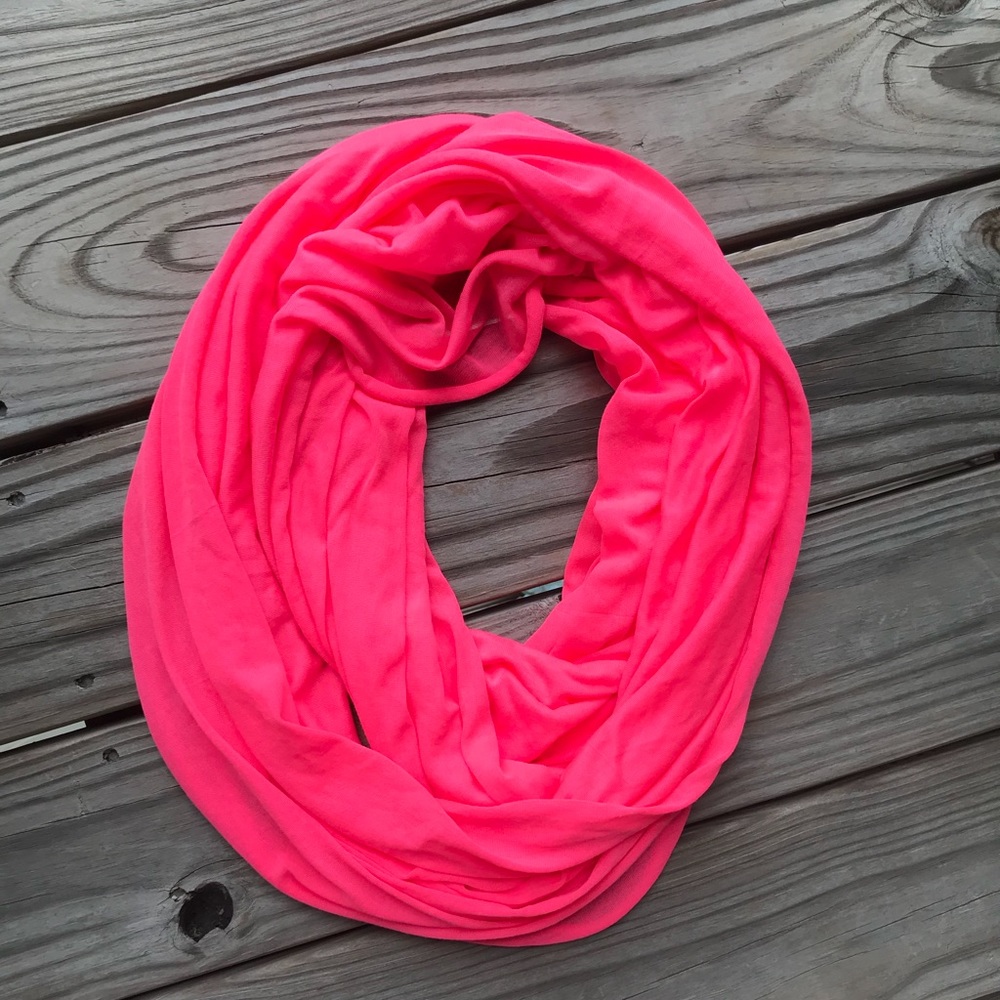NWOT GAP Infinity Scarf
