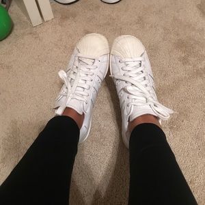 Adidas white superstar