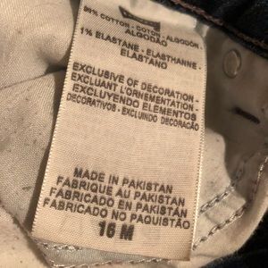 Levi’s Straight Leg Jeans.