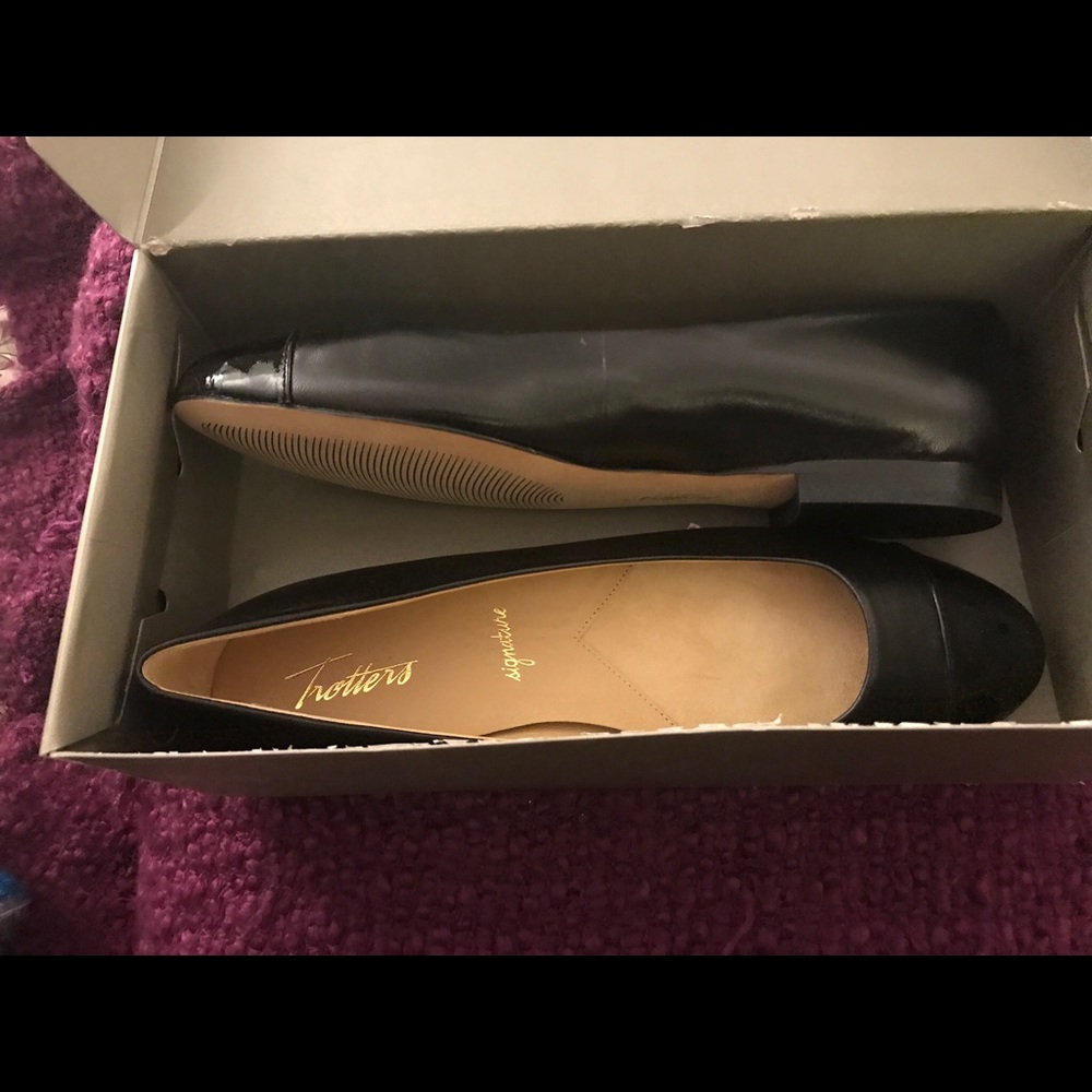 Trotters chic black flats