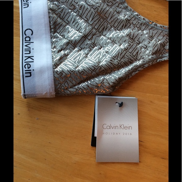 🦄Limited edition calvin klein sports bralette - Picture 2 of 3