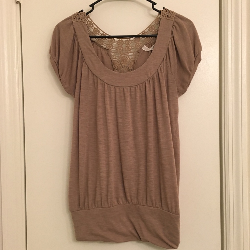Tan Cap Sleeve Shirt | Medium