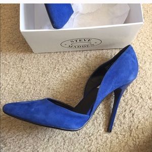 Blue Steve Madden. Pumps. Blue Steve Madden. Pumps.