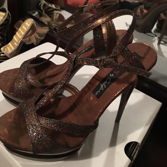 Party pumps - Picture 1 of 4