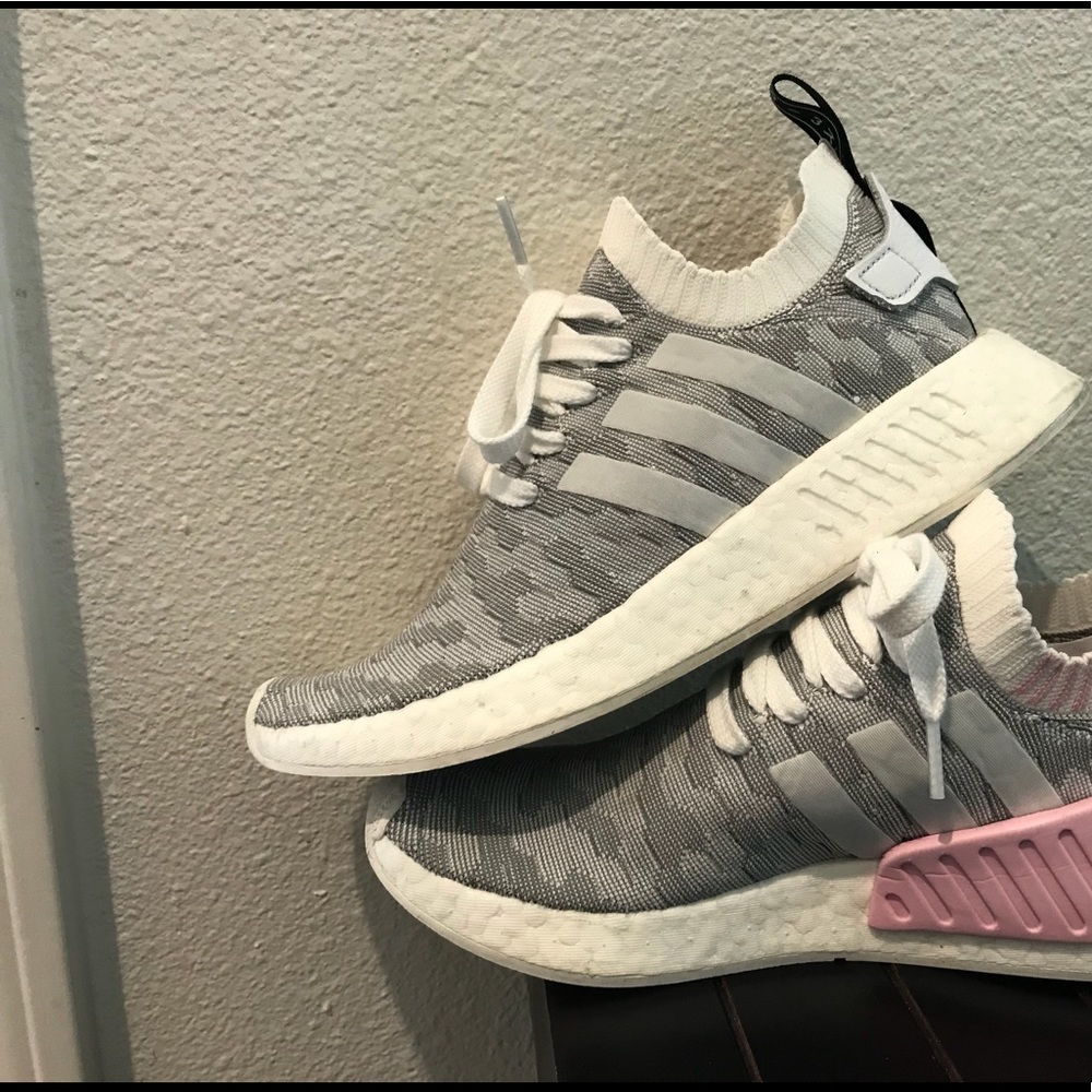 Adidas NMD R2 Primeknit
