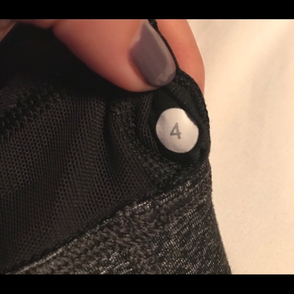 lululemon bra - Picture 4 of 4